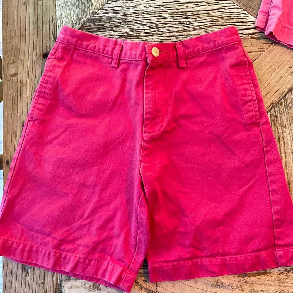 Vineyard Vines boys shorts size  10. Nantucket red color. Like new condition.